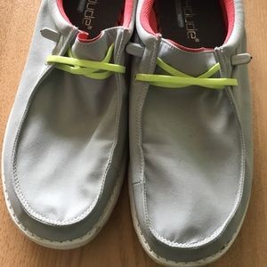 Used hey dude women size 12